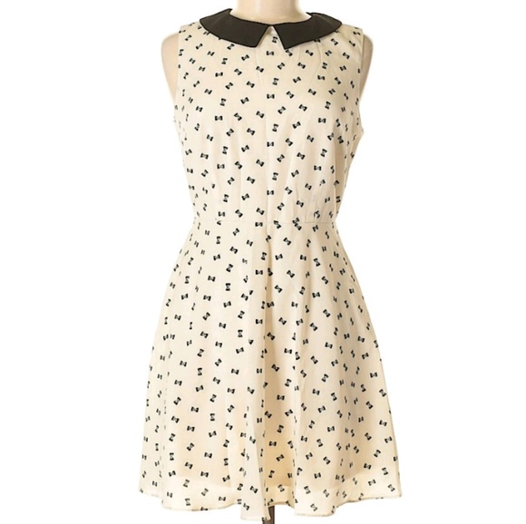 one clothing Dresses & Skirts - One clothing size medium collar dress